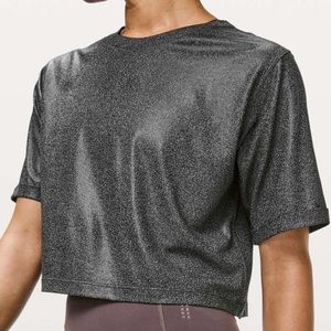 Lululemon To The Beat Tee SoulCycle Luminosity Foil Metal Silver